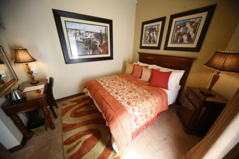 Le Cozmo Guesthouse Johannesburg Exterior photo